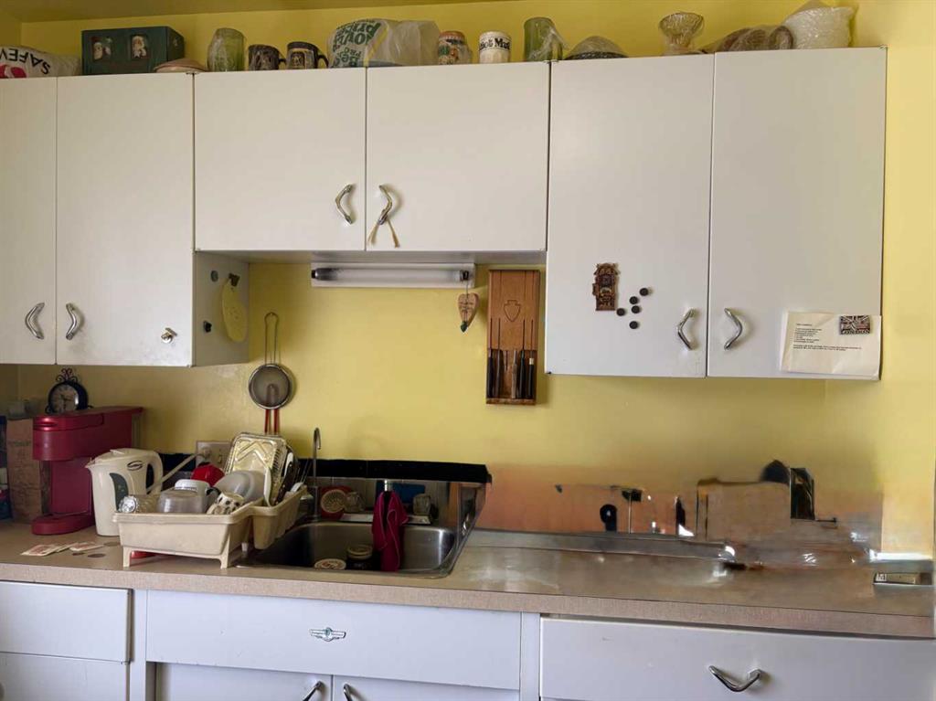 Metal Kitchen Cabinets :-)