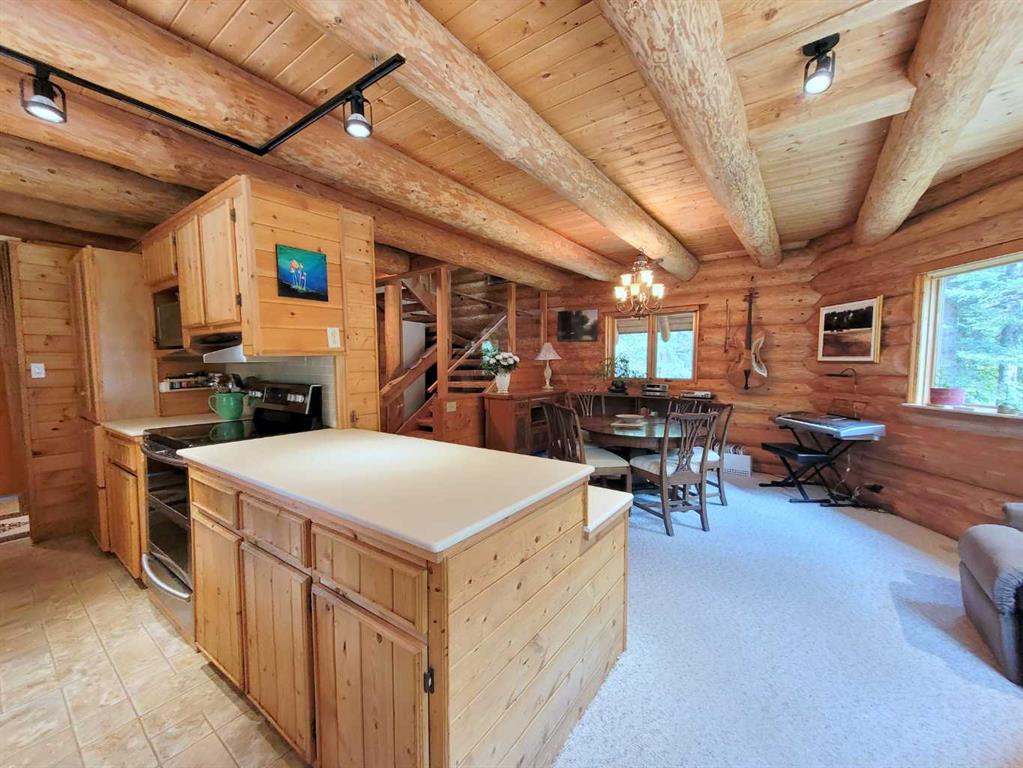 Tons of storage but still open to the dining room. Perfect for entertaining!