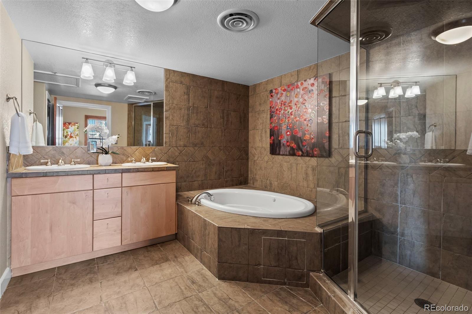 Beautifully finished full Bath with steam shower