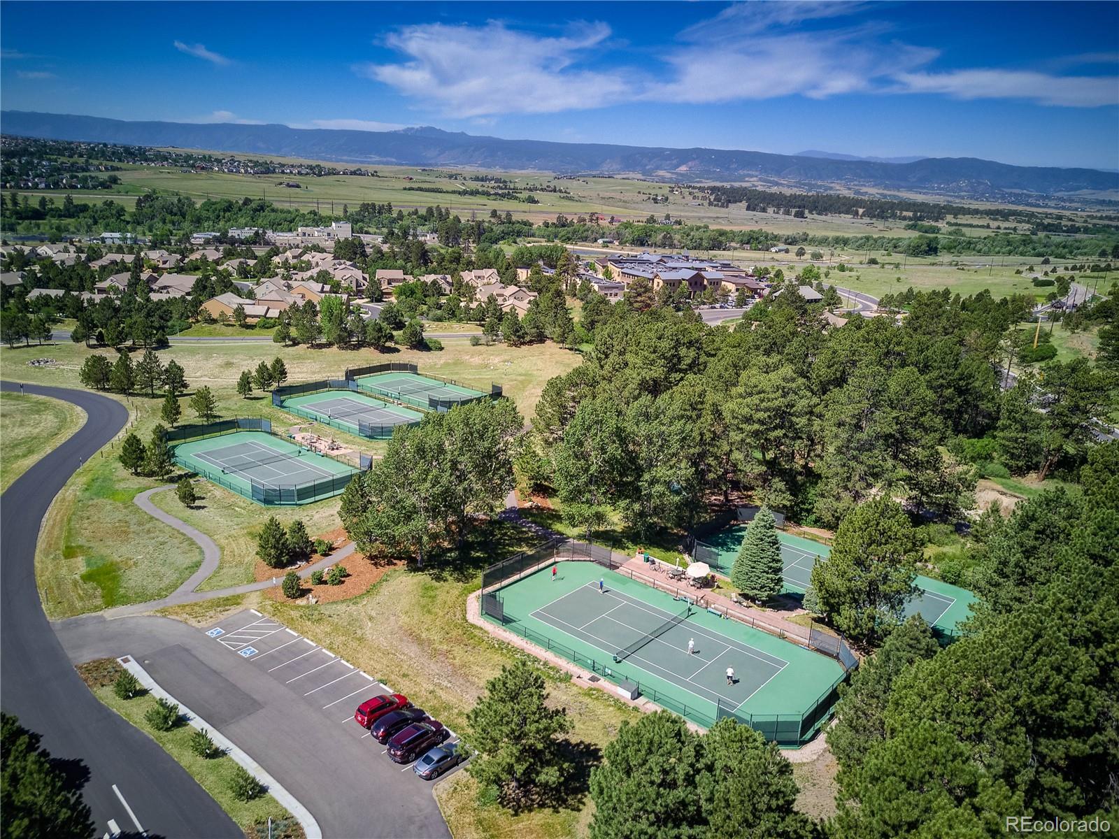 Canyon Club Tennis courts + Pickelball