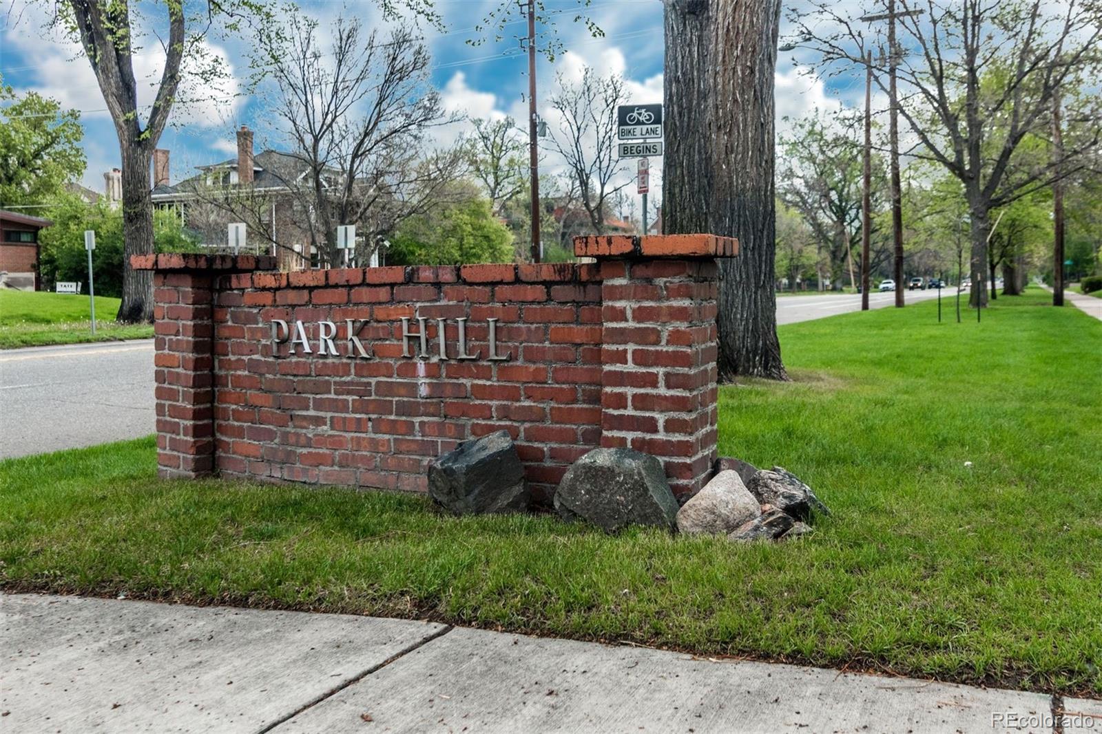 Park Hill sign on the corner of Colorado Blvd and Montview Blvd.