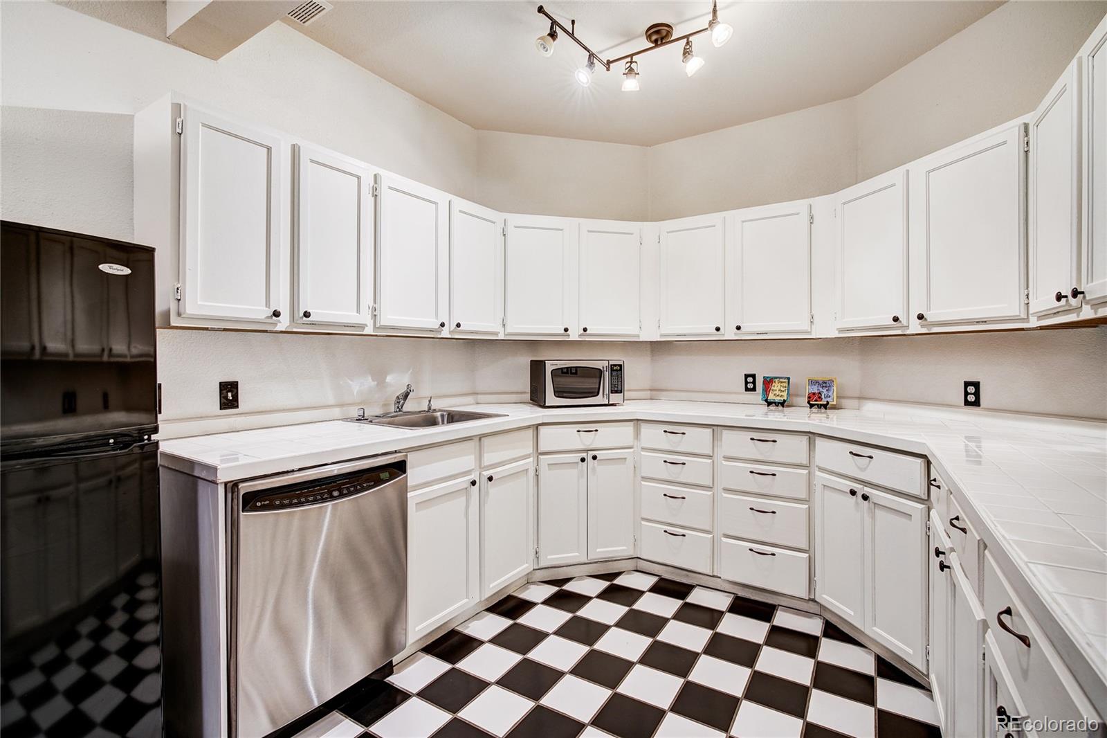 lower level guest kitchen