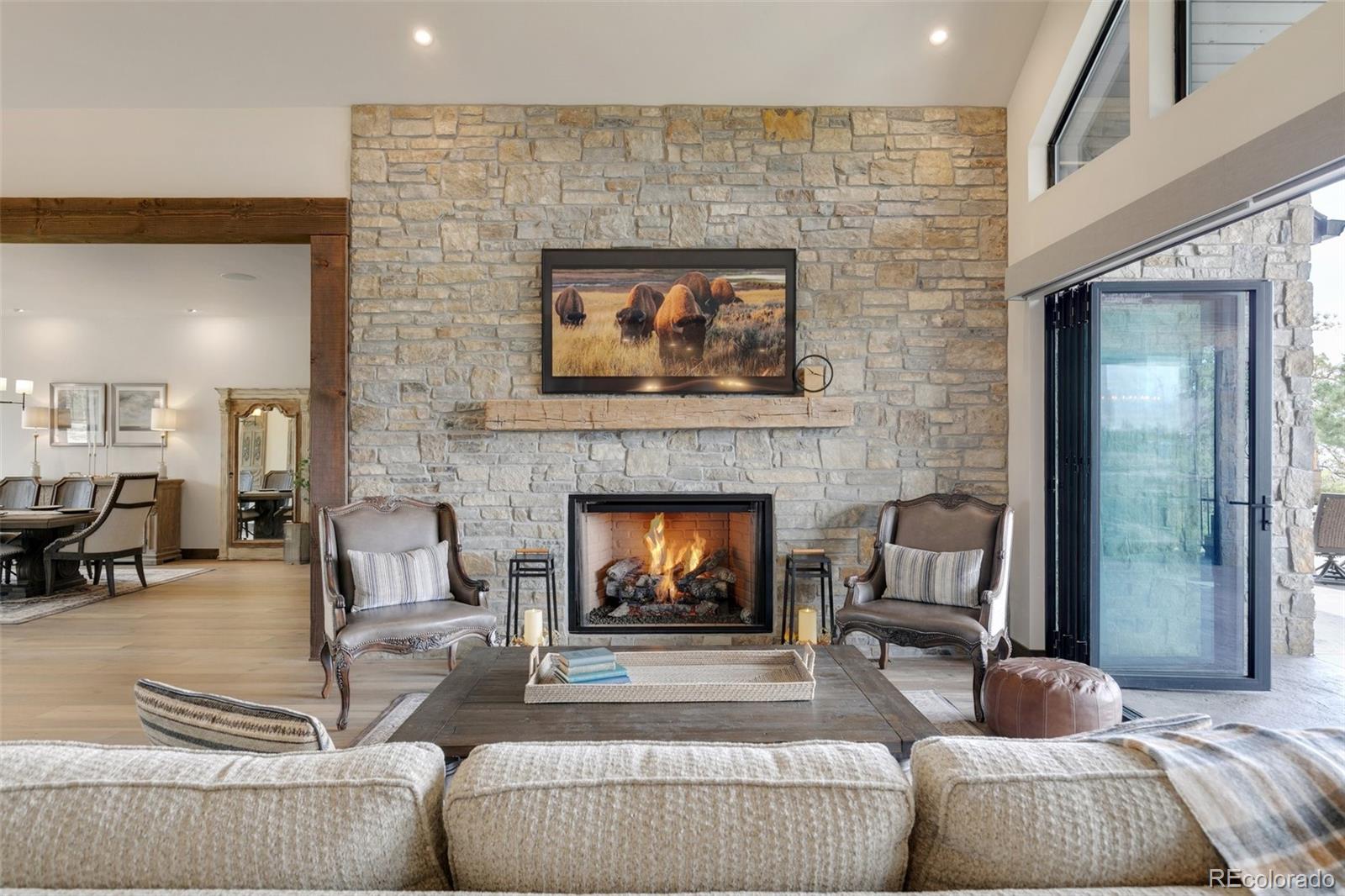 Natural stone, gas fireplace