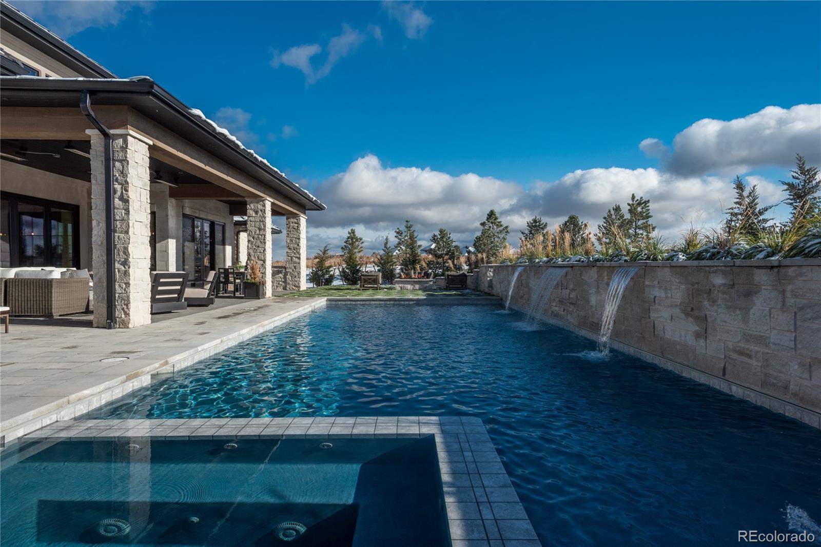 Pool/Spa with waterfall