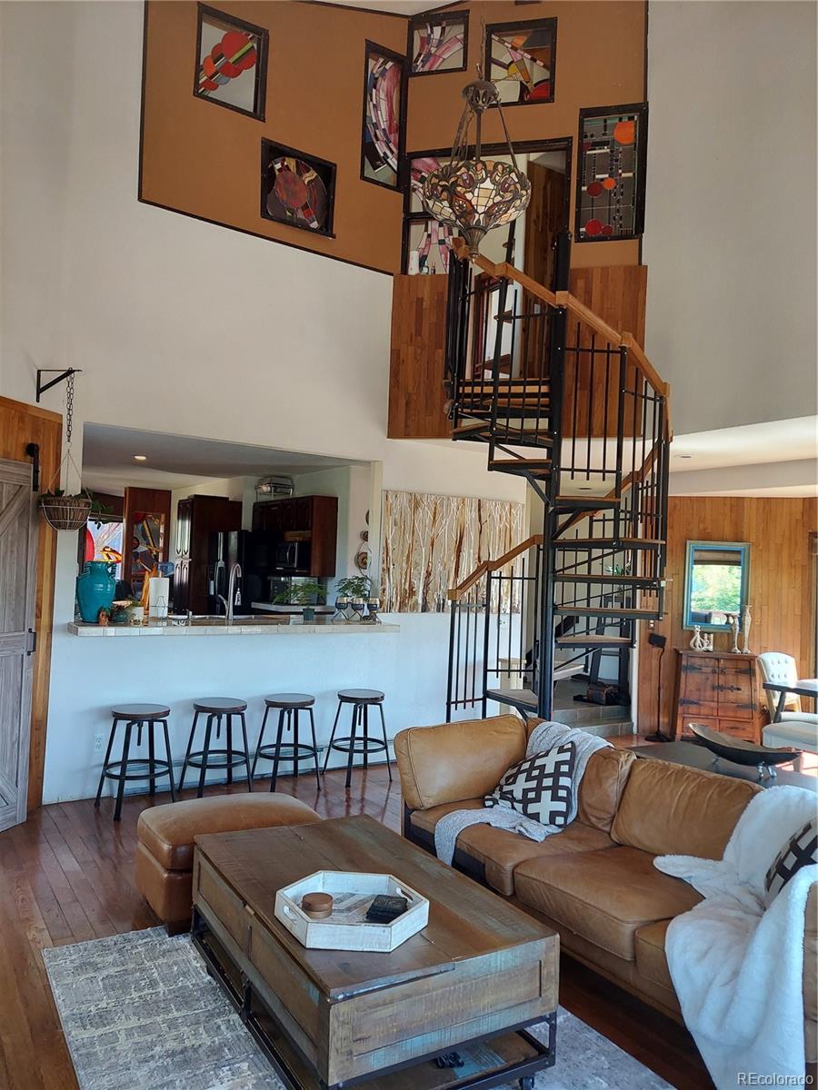 Spiral staircase leading to Main Bedroom