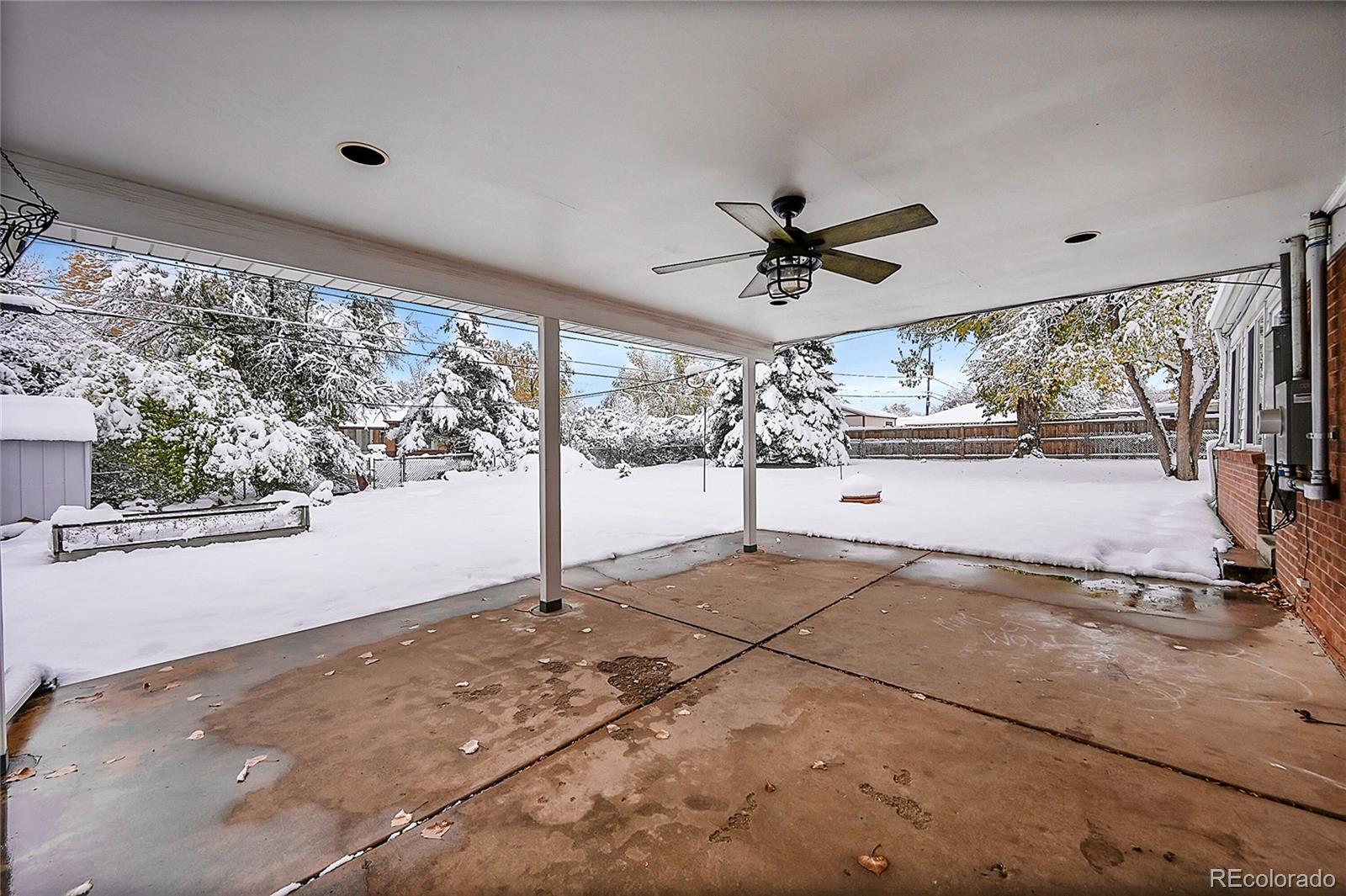 Covered back patio / backyard