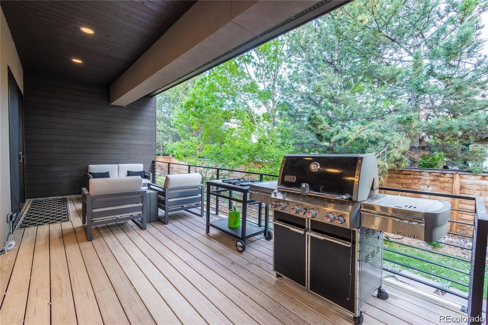 Outdoor spaces extends your Living and Entertaining space.