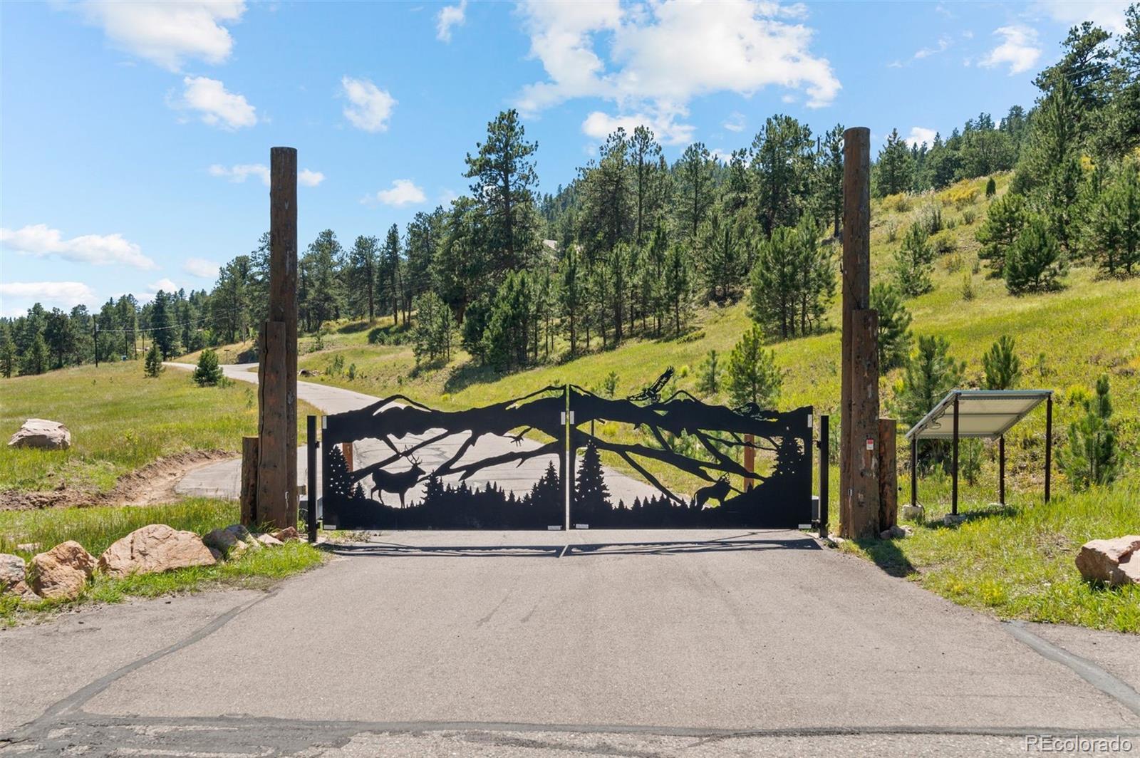 Private entry into the Reserve at Brauch Ranch.