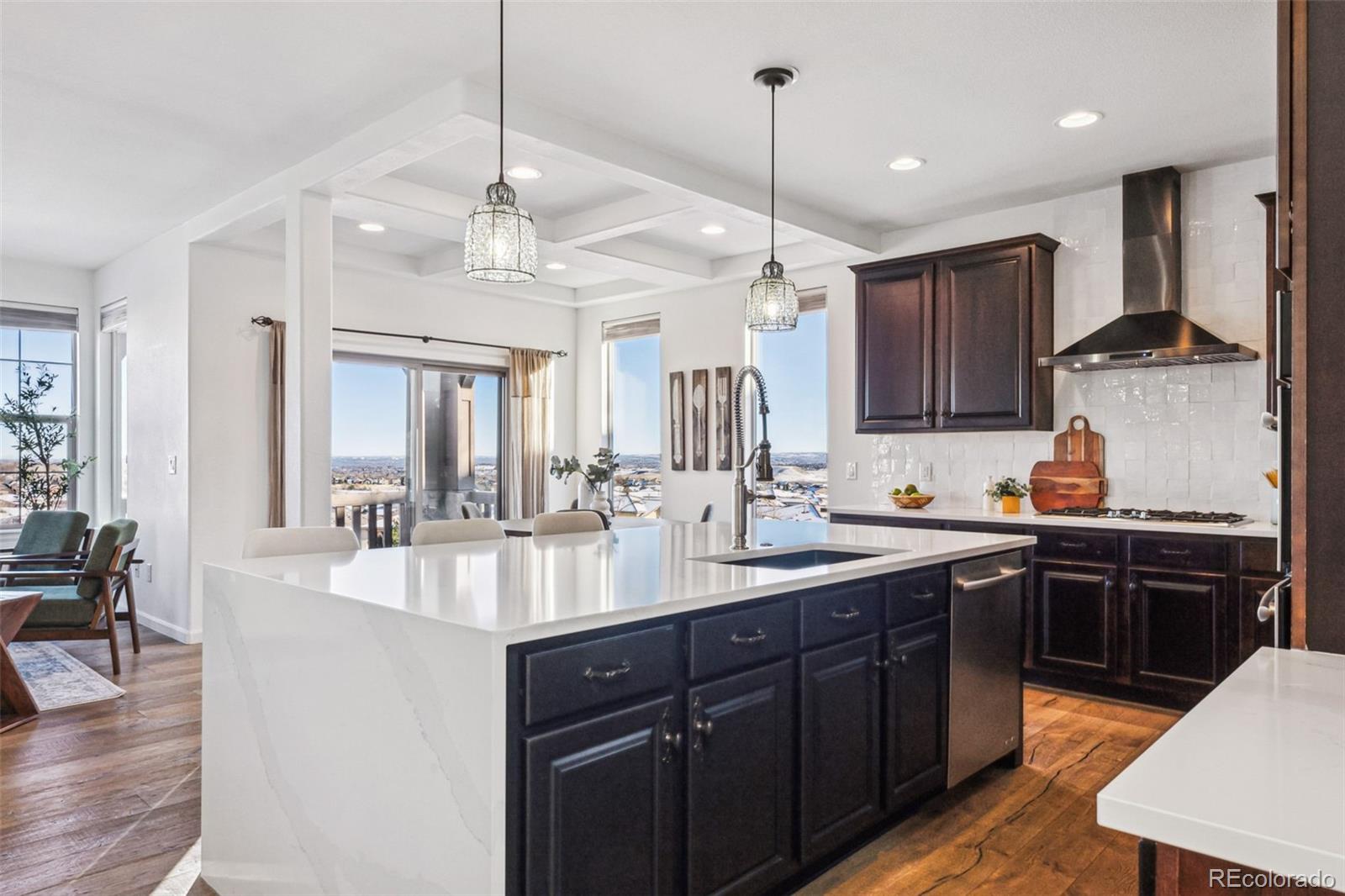 Expanded kitchen island