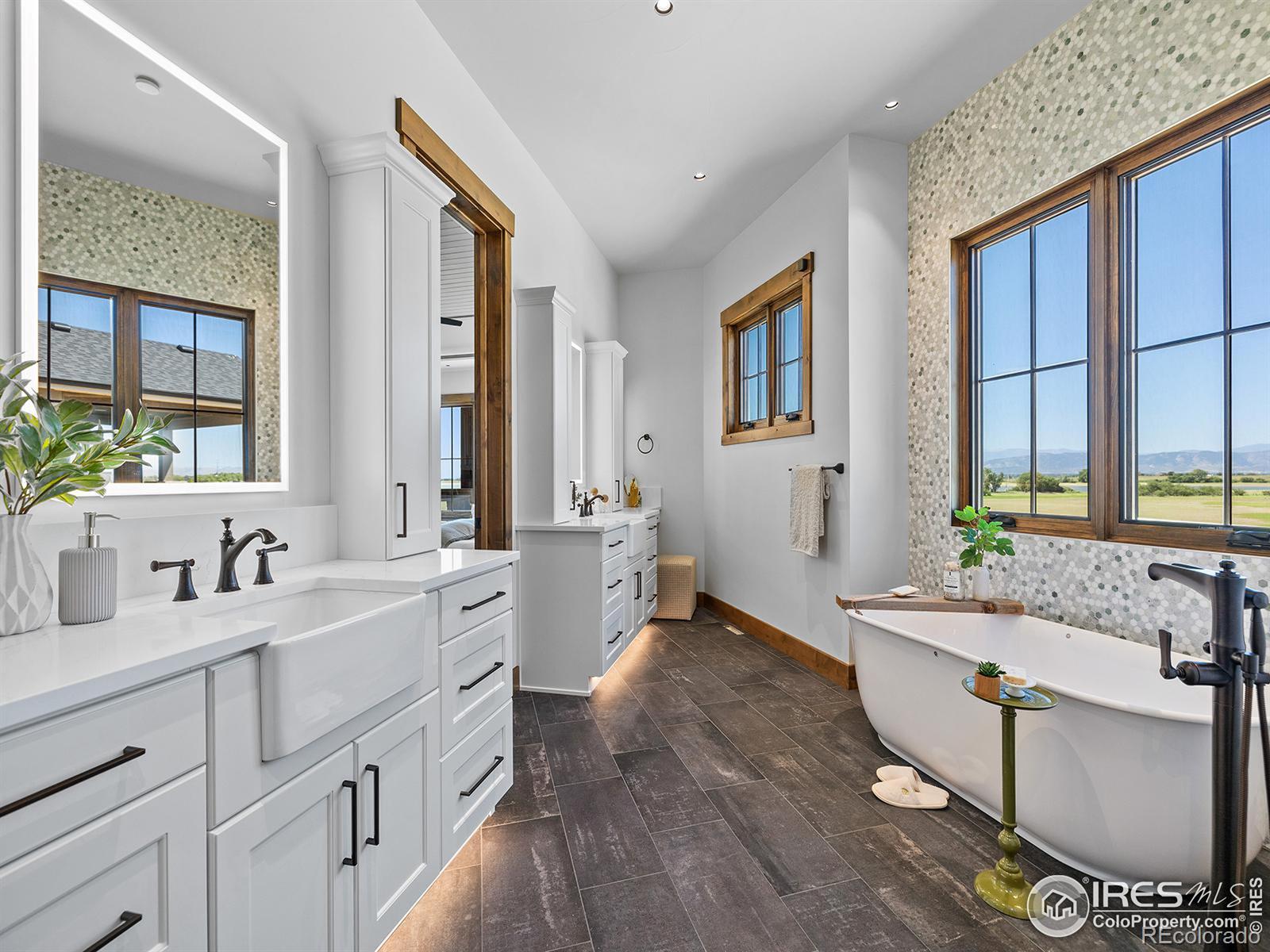 2823 Majestic View Dr, Timnath, CO 80547 - Primary Bathroom