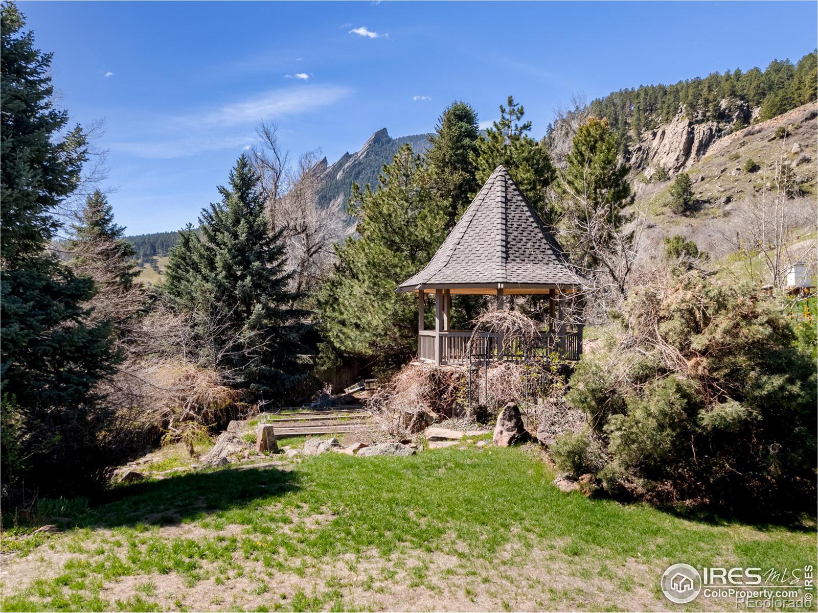 Gazebo and Flatirons in the background