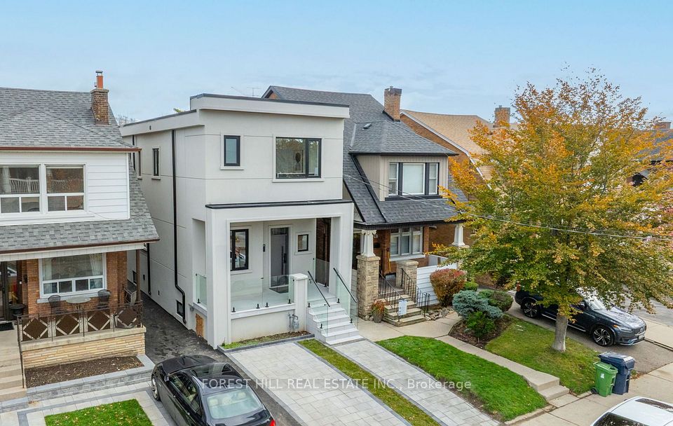 Front Exterior | 249 Lauder