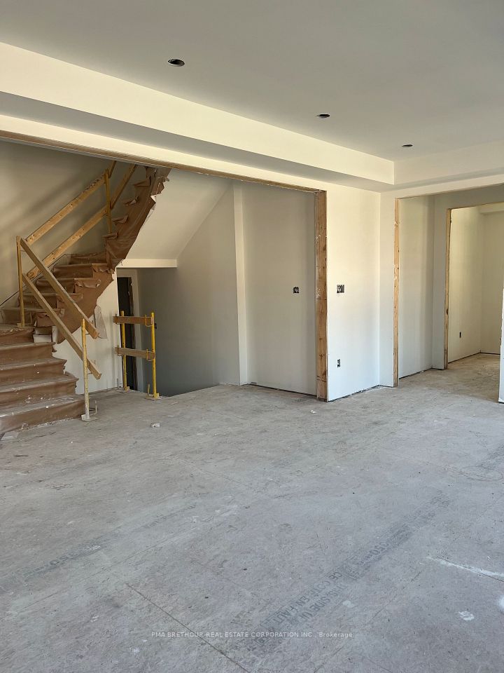 Holden Woods Lot 21 Stairs