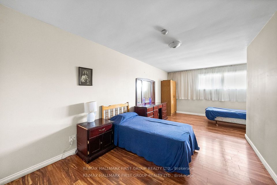 Seventh Bedroom