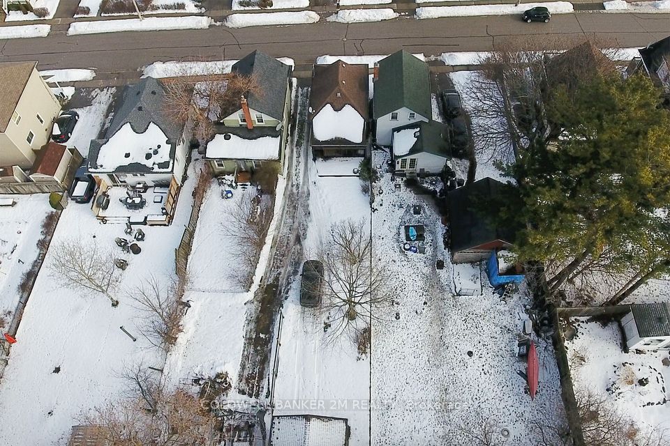 Aerial View of the Home and Yard.
