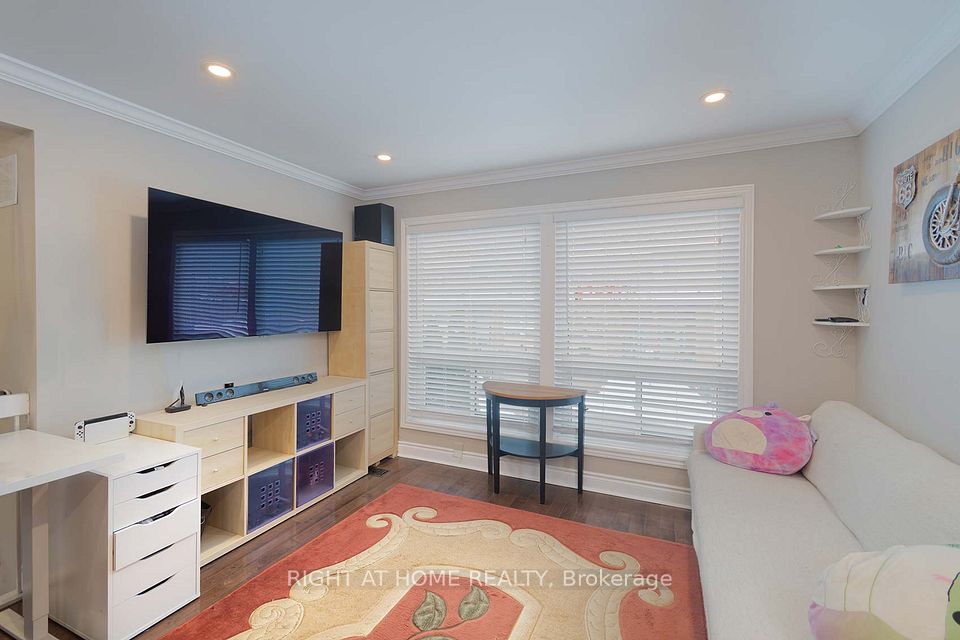 Excellent Natural Light