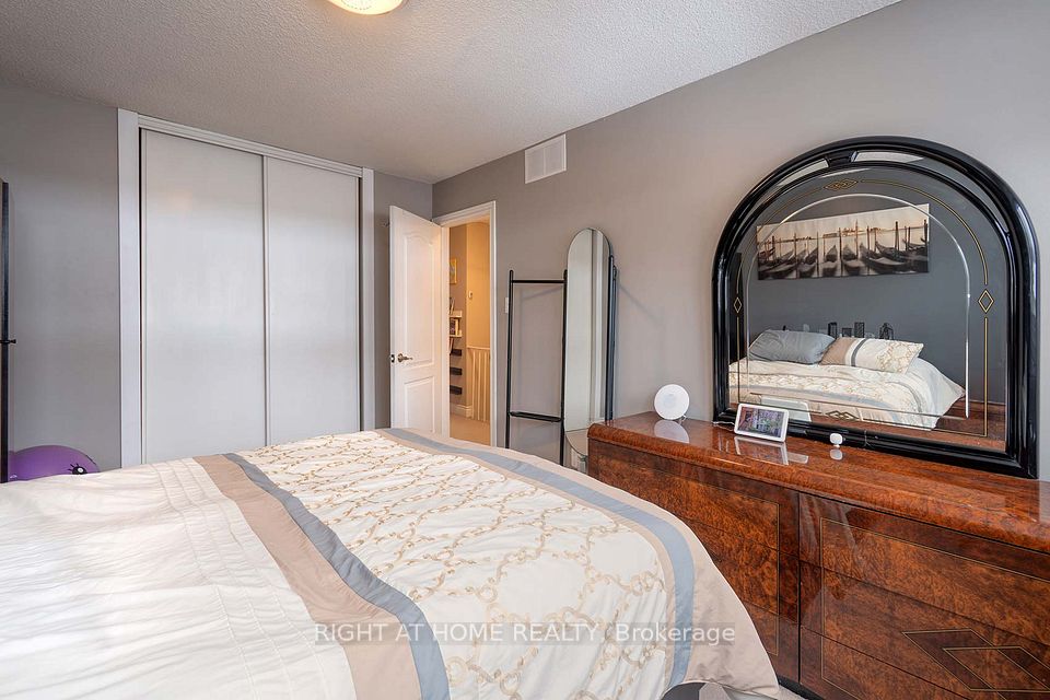 Receives Morning Sunlight