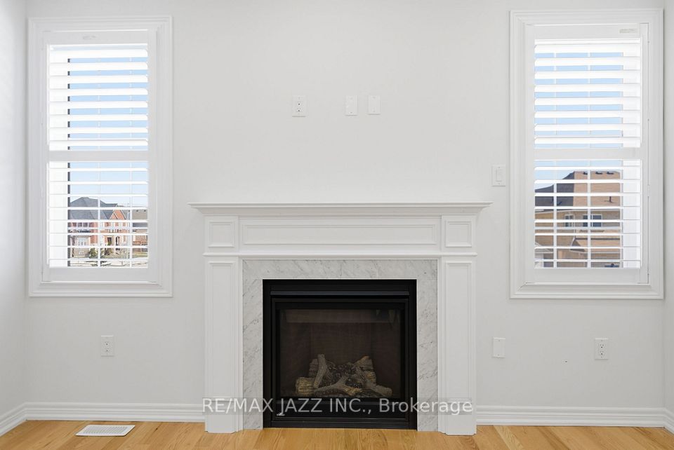 E12851802/E12851802-14.jpg