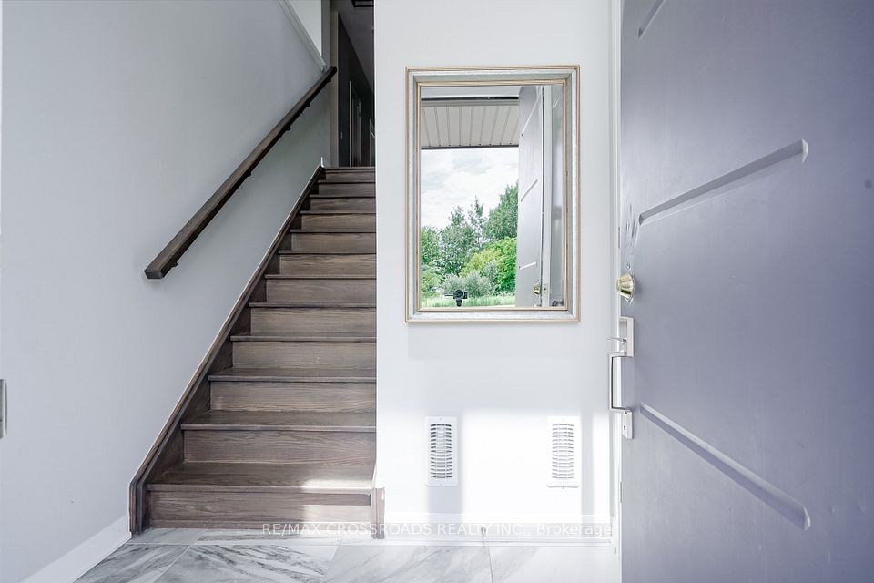 E12852540/E12852540-3.jpg