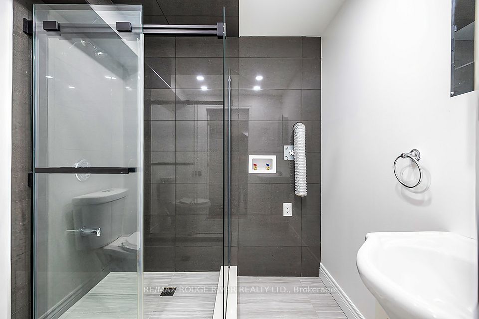 E12954146/E12954146-39.jpg