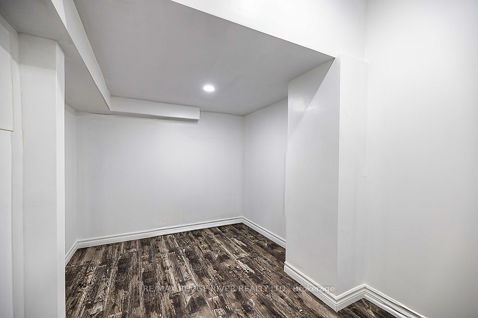 E12954146/E12954146-40.jpg