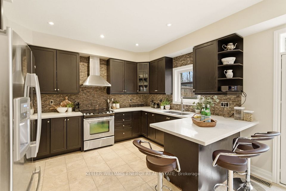 E12964102/E12964102-15.jpg