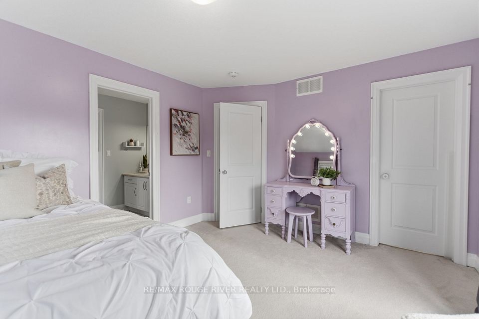 E13001610/E13001610-27.jpg