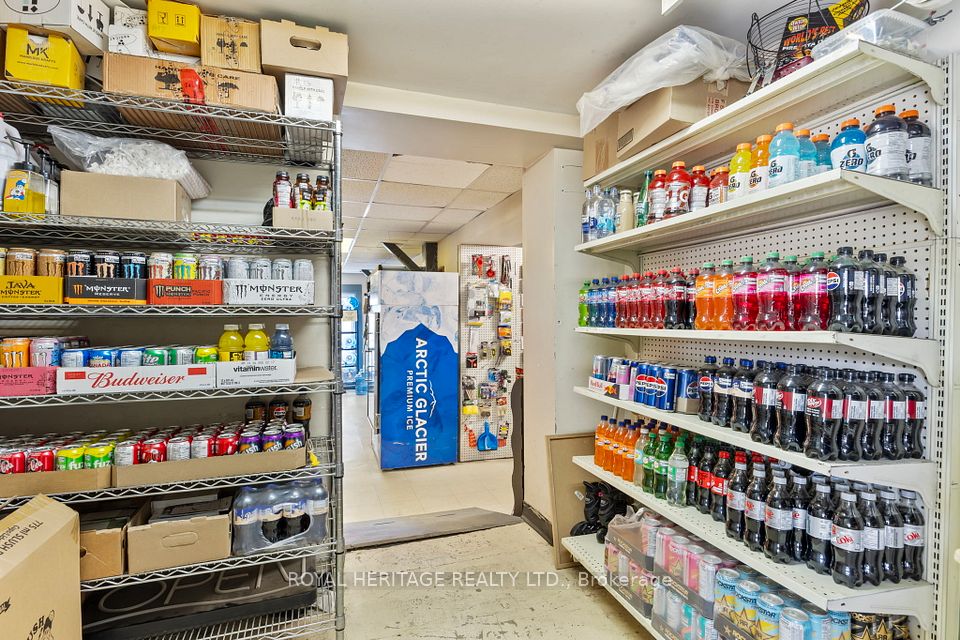 E13006318/E13006318-26.jpg
