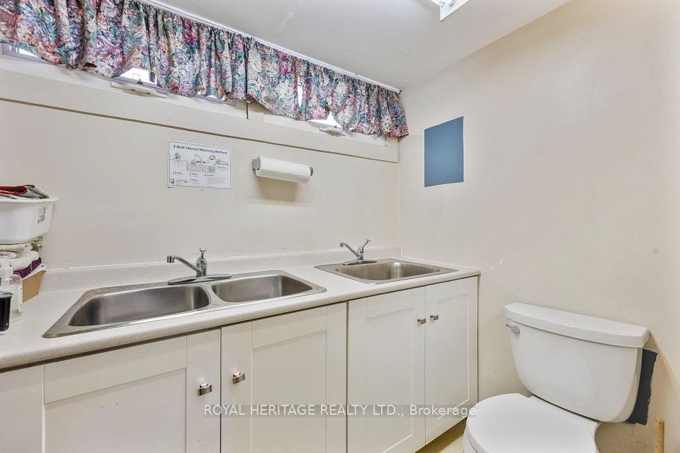 E13006318/E13006318-27.jpg