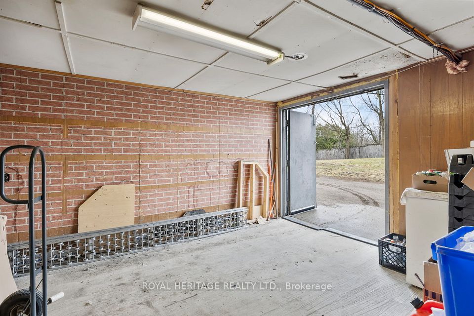 E13006318/E13006318-28.jpg
