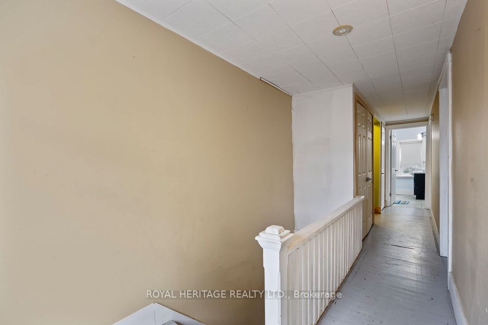 E13006318/E13006318-34.jpg