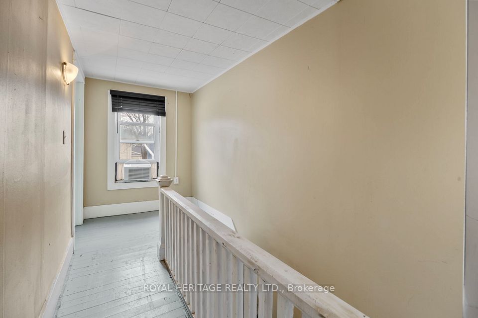E13006318/E13006318-35.jpg