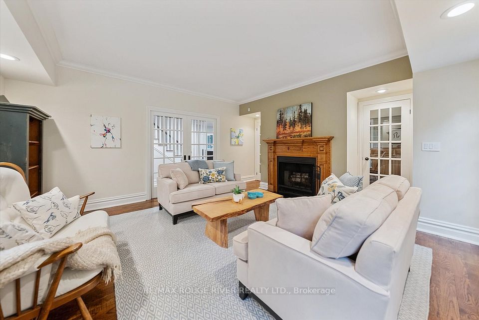FORMAL LIVING ROOM