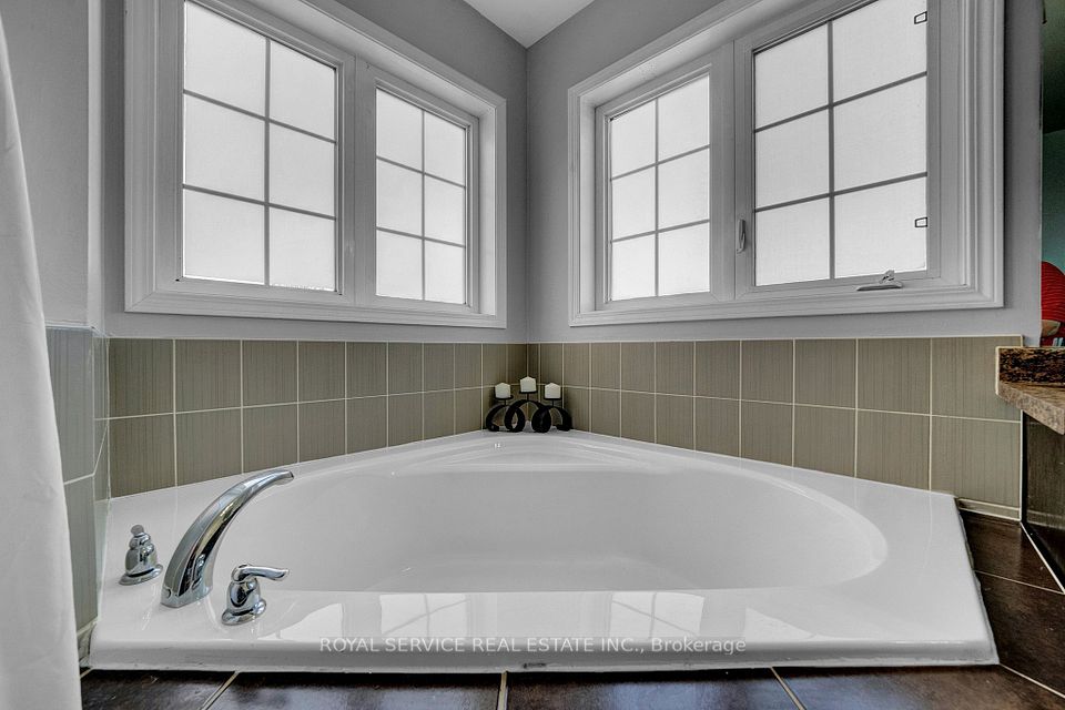 Primary Bathroom Soaker Tub