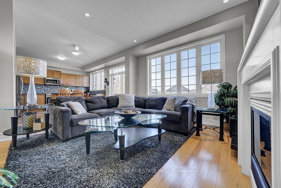 Main Living Room Open Concept & Bright Light
