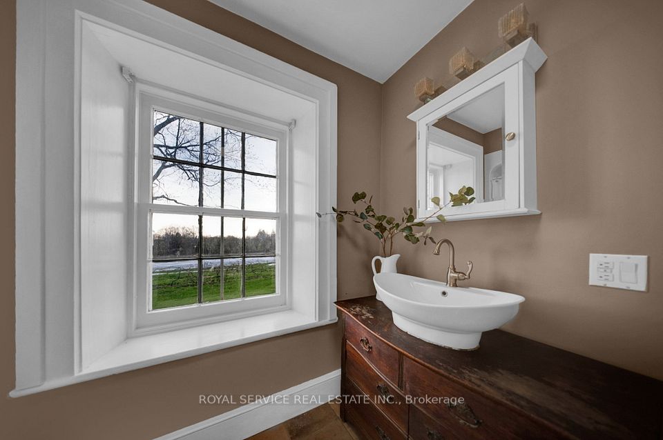 Main Floor 4 Piece Bathroom has Tub and Shower