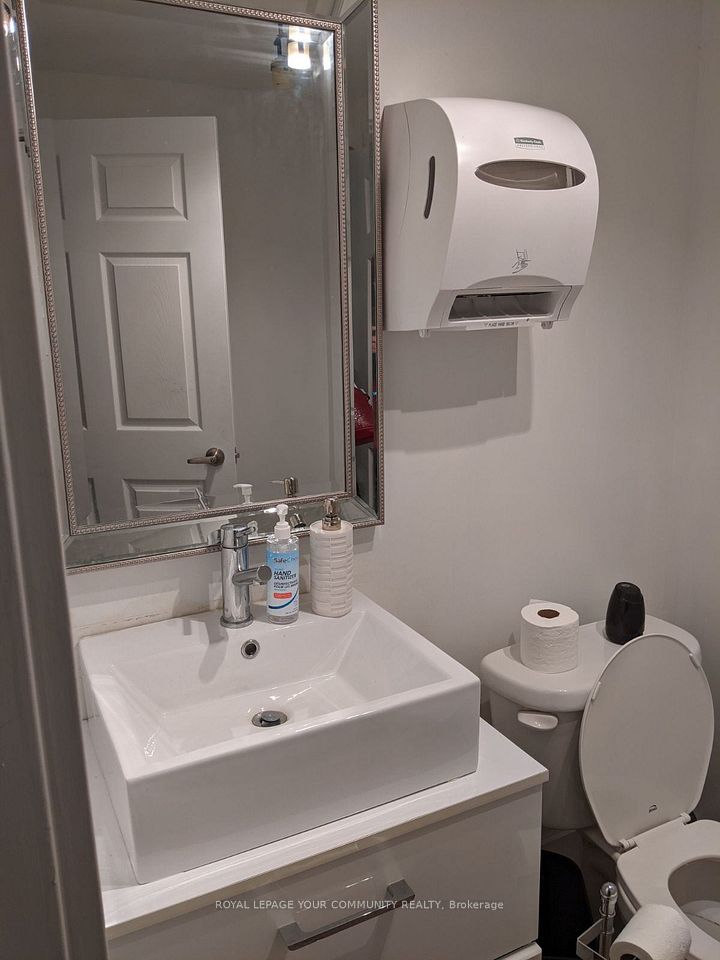 Main floor washroom #1