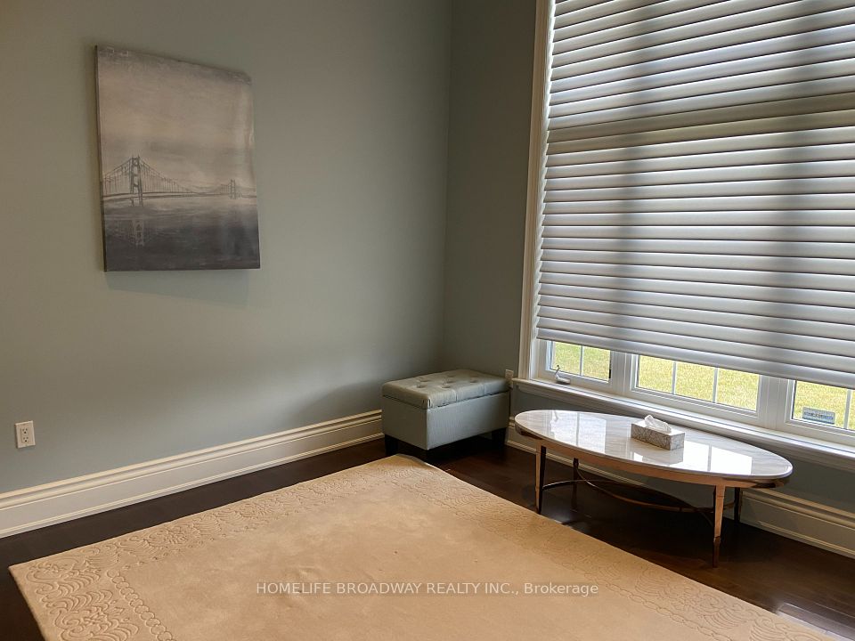 Ground Floor with High Ceiling