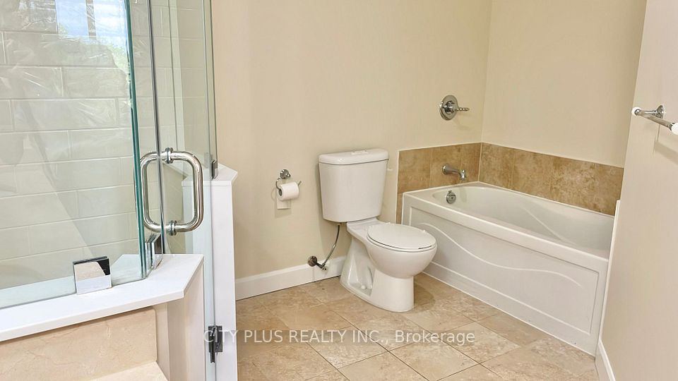Primary Ensuite Bathtub