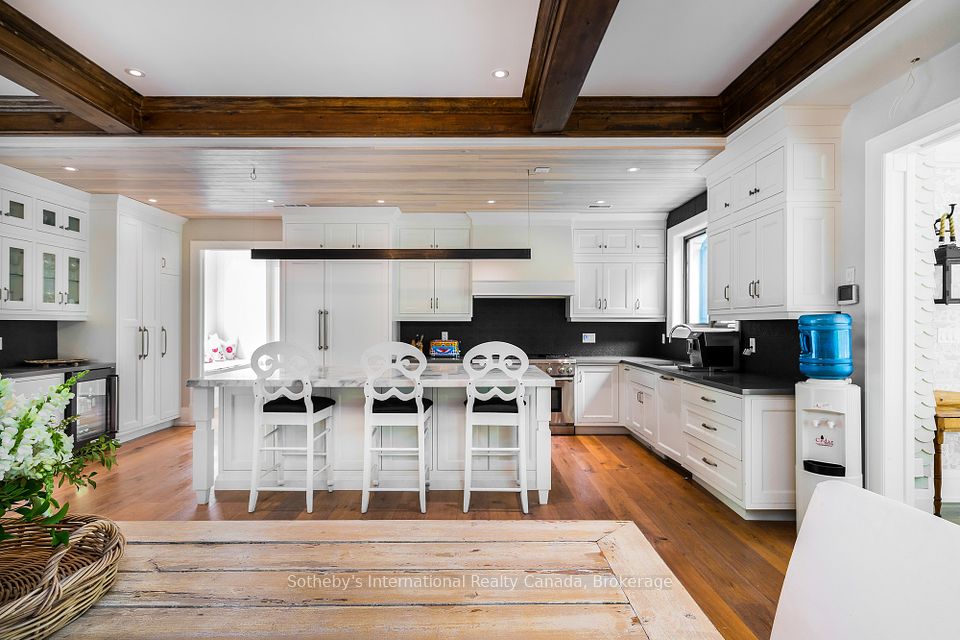 Entertainer's kitchen with high end appliances