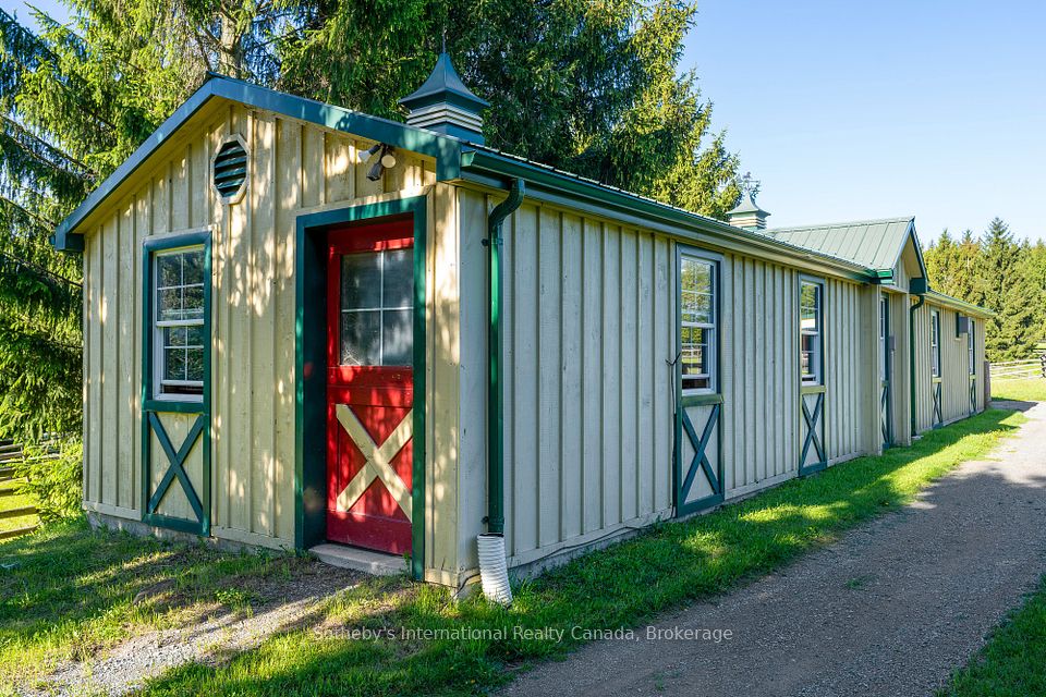 5 car garage/storage/workshop