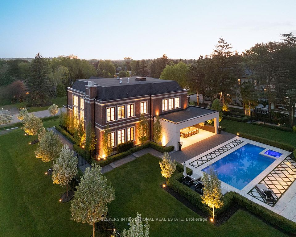 Award Winning Landscaped Grounds