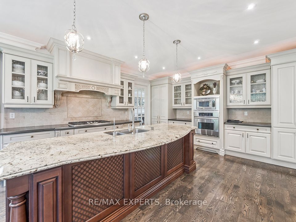 Large Island with Granite Countertop.Double  Sink!