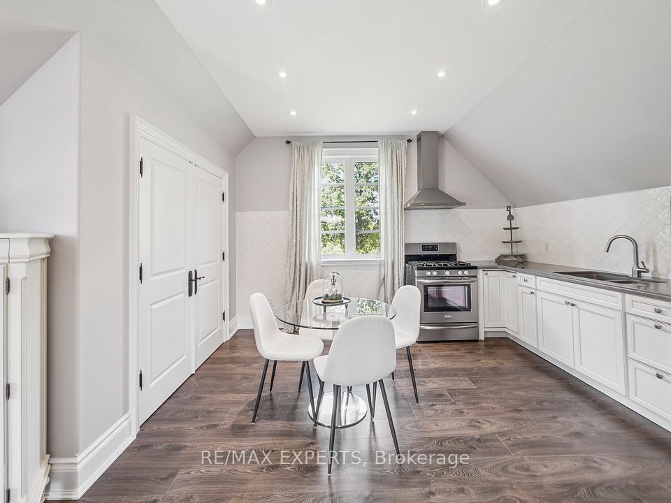 Kitchen in Nanny's Room. S/S Appliances! Closet!