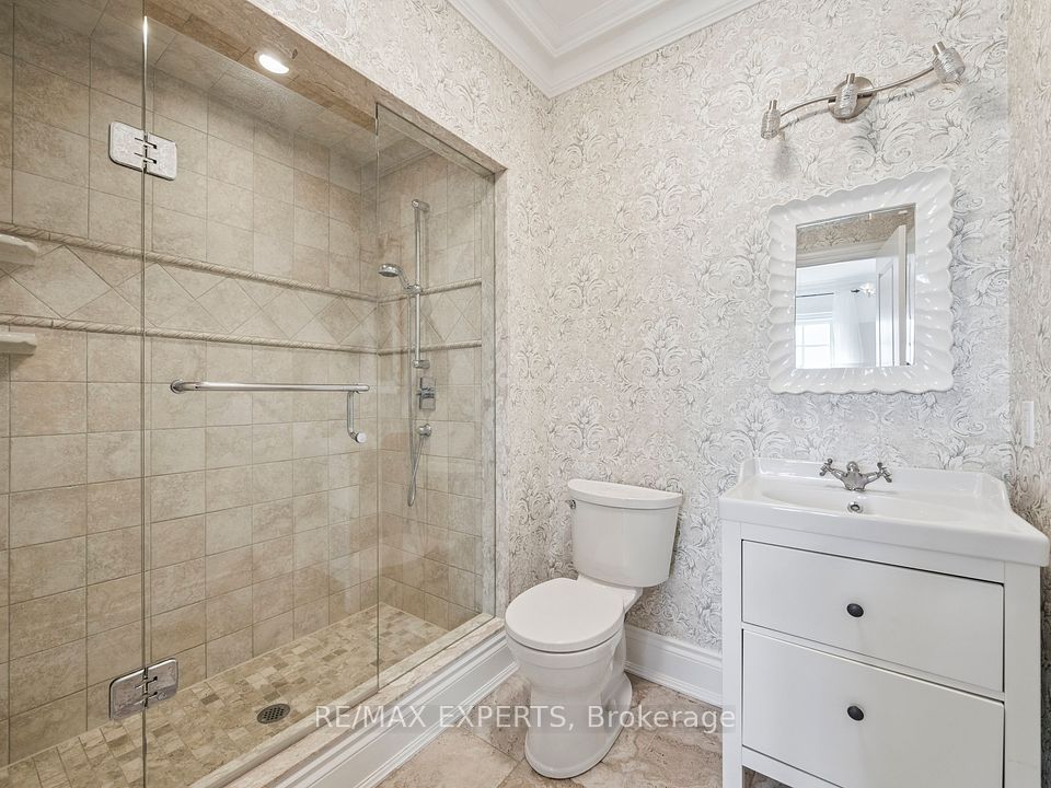 3 PC Ensuite on the Second Floor!