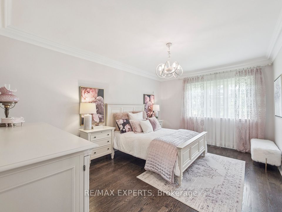 Third Bedroom! Large and Cozy!