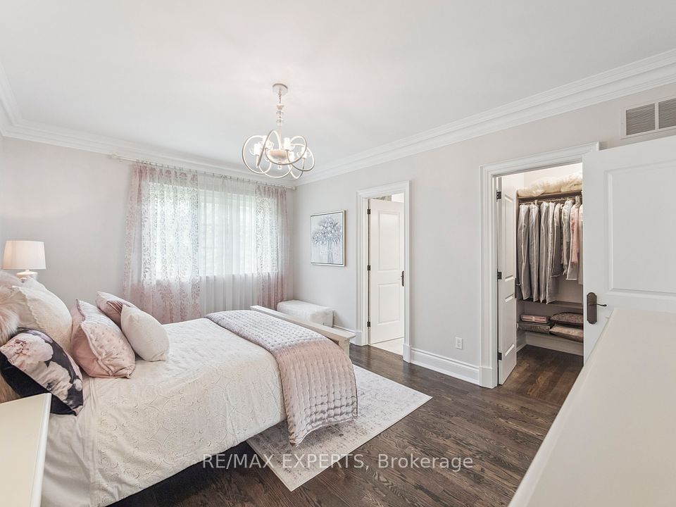 Walk In Closet in Third Bedroom!