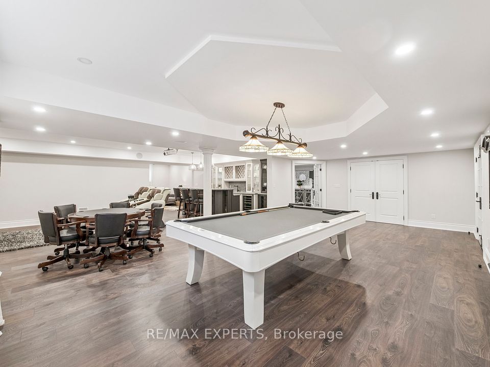 Pool Table in Basement! Enjoy with your Family !