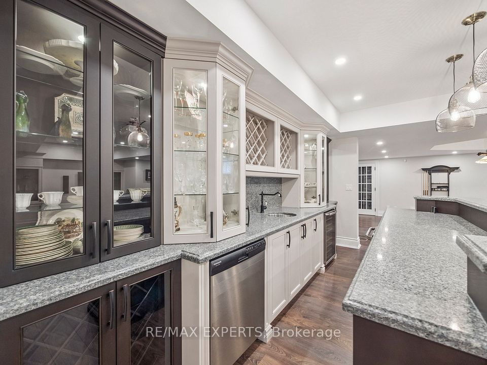 Wet Bar ,Portlights, Granite Counter Tops!