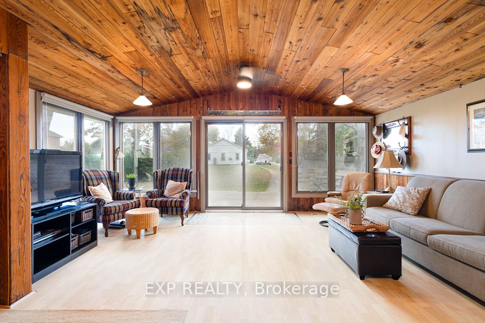 Recreation Room Overlooking The Water